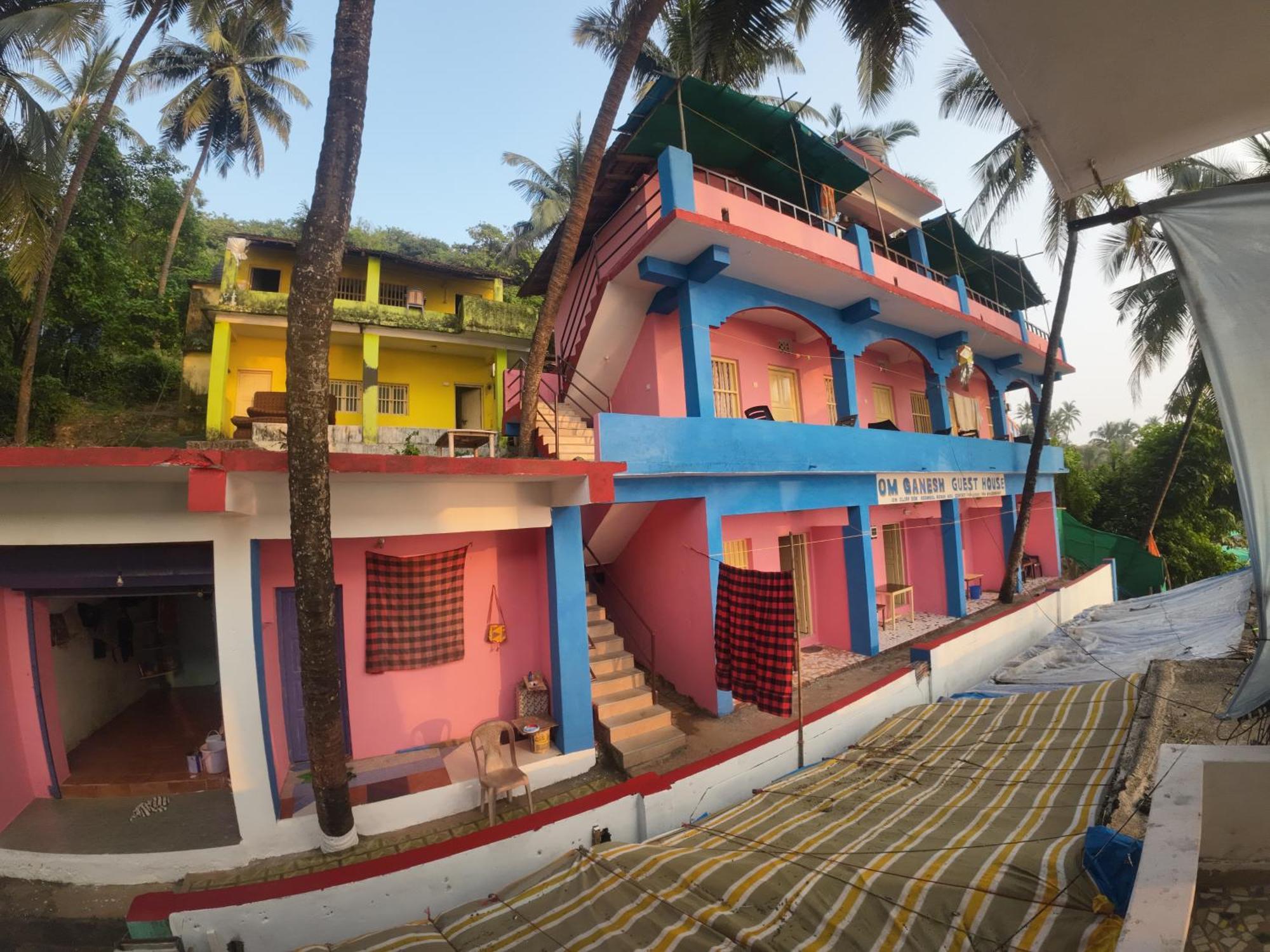 Om Ganesh Guest House Cliffside アランボル エクステリア 写真
