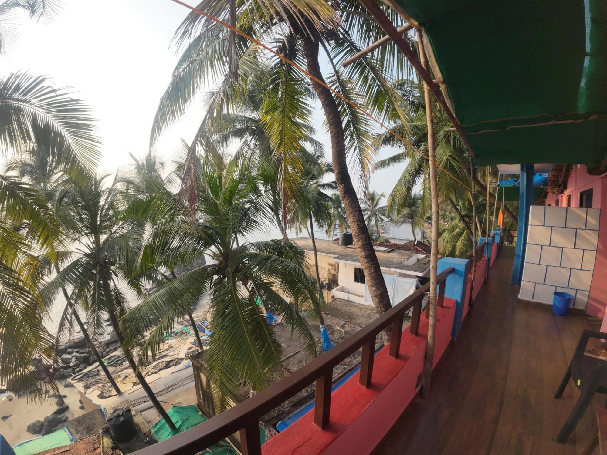 Om Ganesh Guest House Cliffside アランボル エクステリア 写真