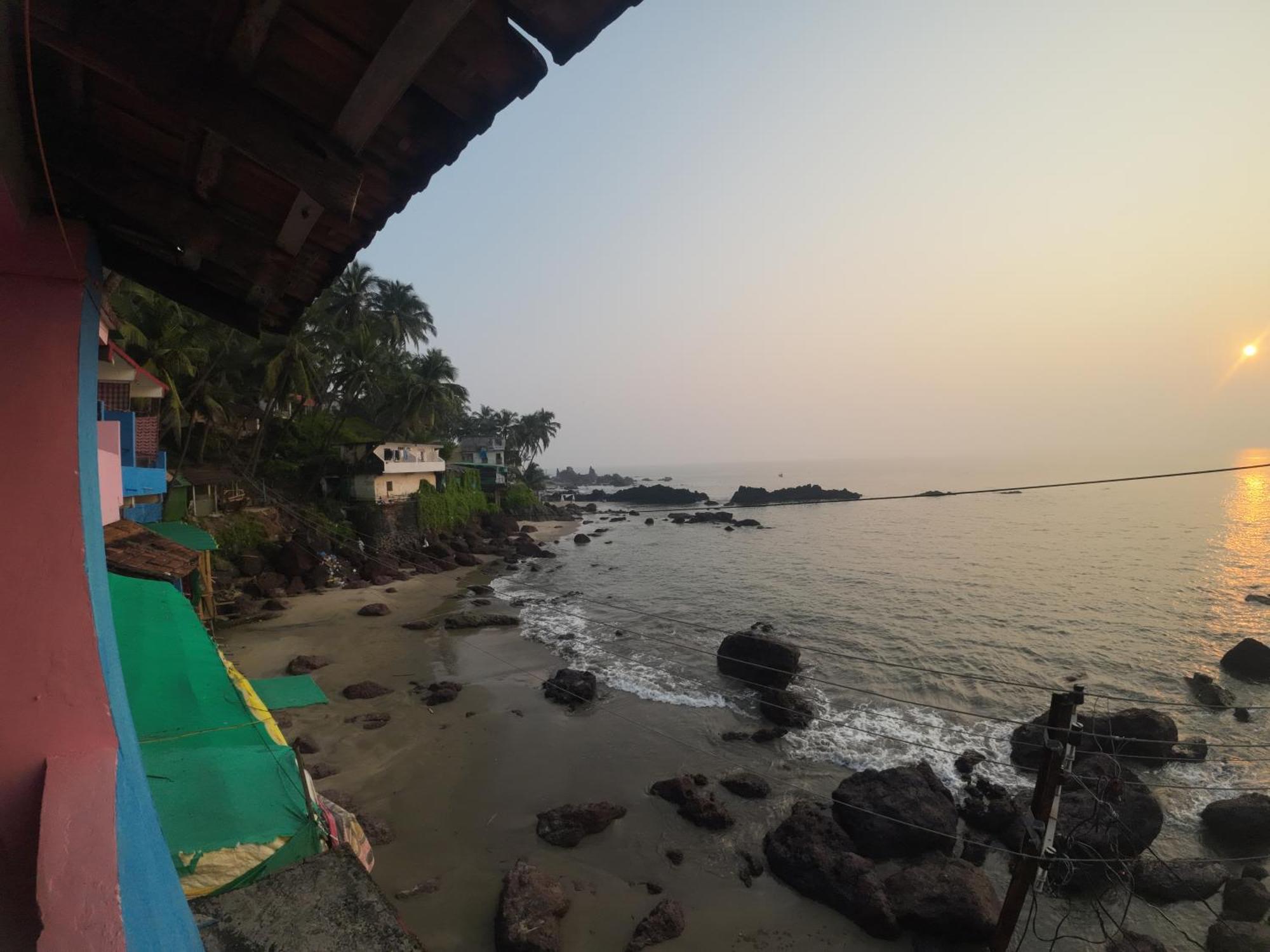 Om Ganesh Guest House Cliffside アランボル エクステリア 写真