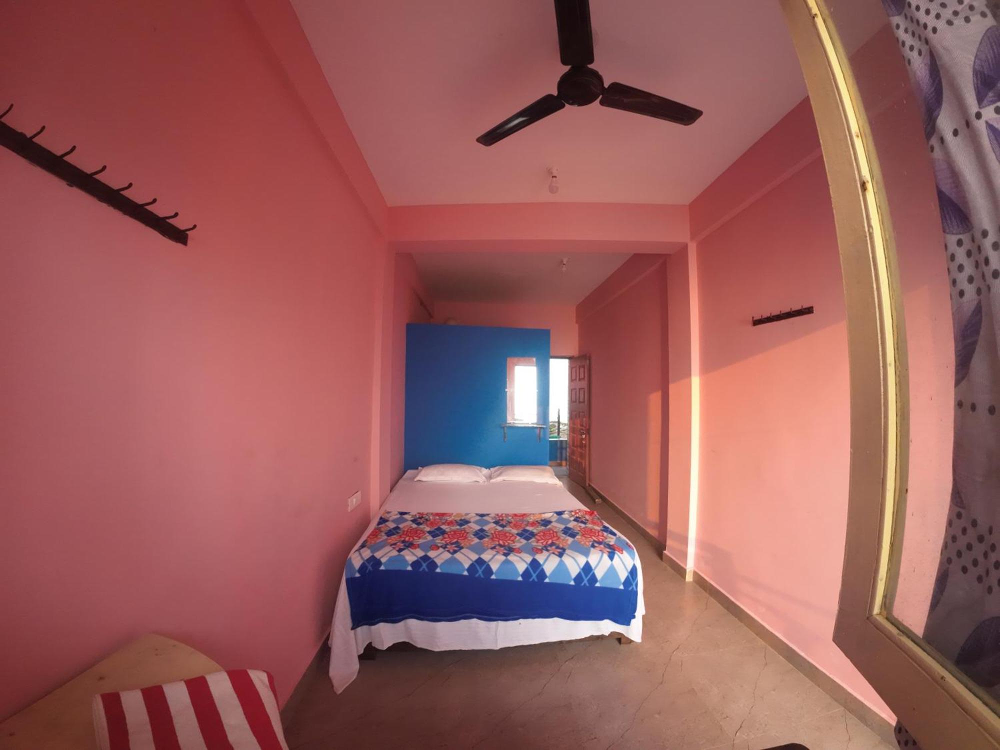 Om Ganesh Guest House Cliffside アランボル エクステリア 写真