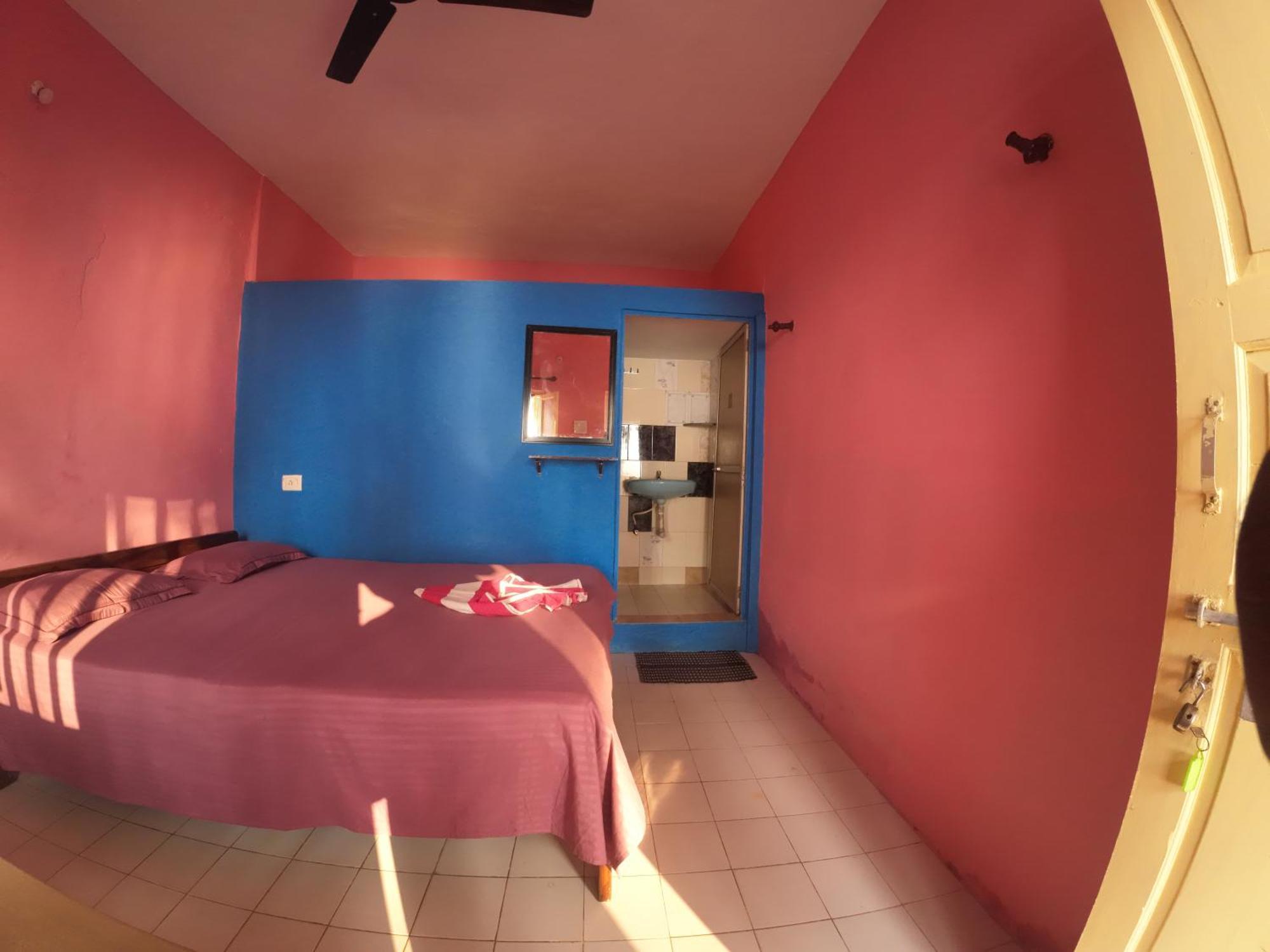 Om Ganesh Guest House Cliffside アランボル エクステリア 写真