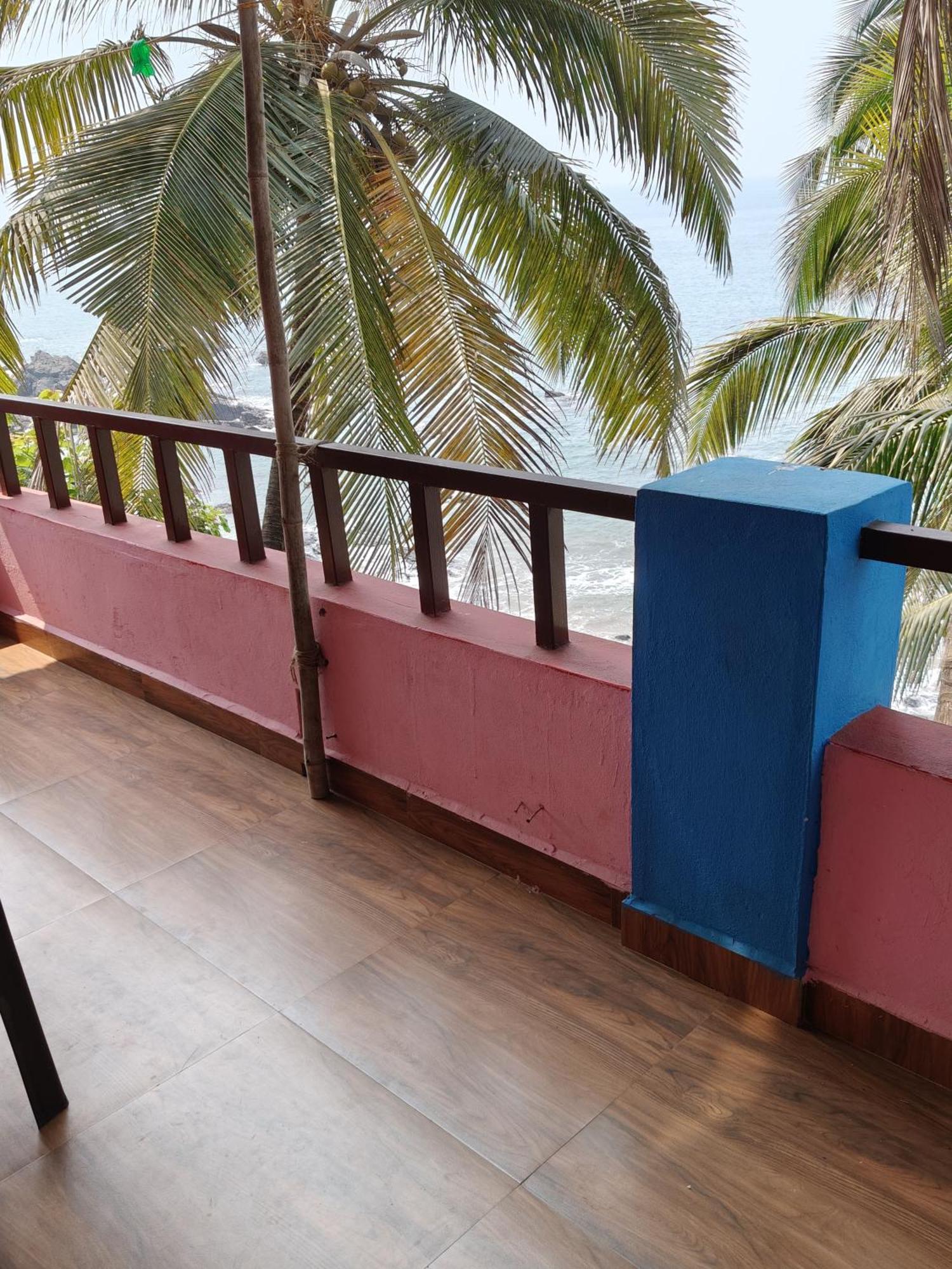 Om Ganesh Guest House Cliffside アランボル エクステリア 写真