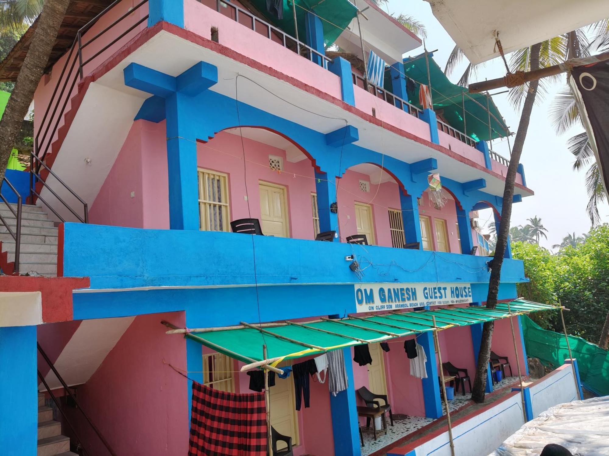 Om Ganesh Guest House Cliffside アランボル 部屋 写真